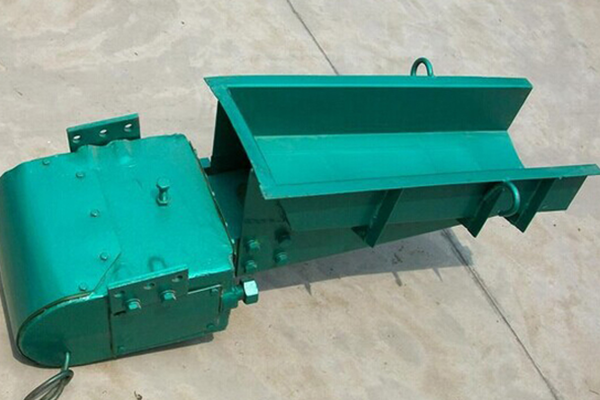 定期維護(hù)檢查電磁振動(dòng)給料機(jī)，不可忽視哦